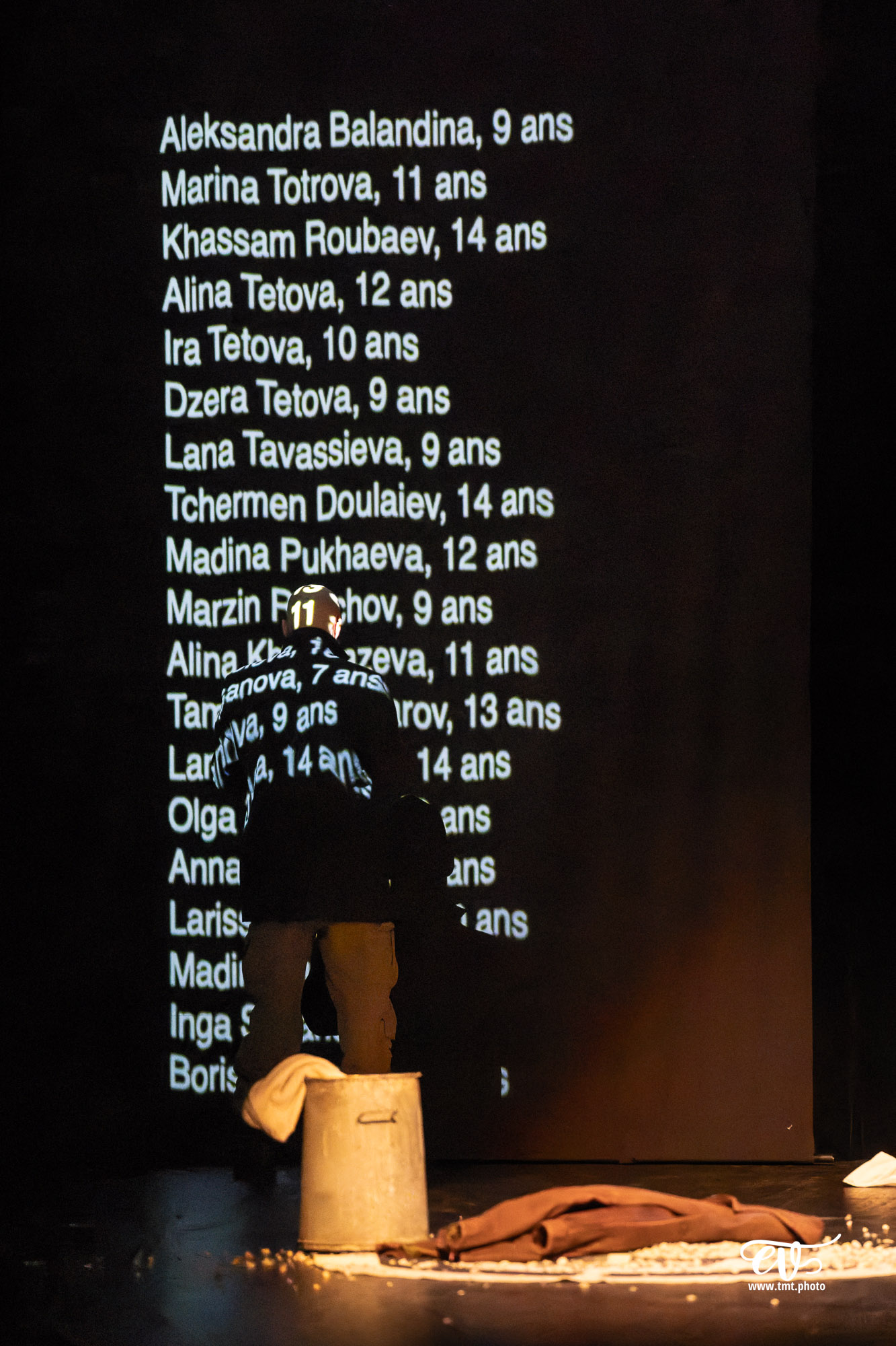 FEMME NON RÉ-ÉDUCABLE (CHOUETTE COMPAGNIE)